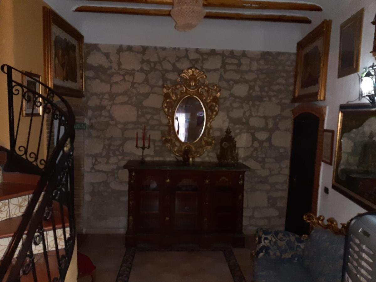 Отель Casa Rosy Кальтаниссетта Экстерьер фото