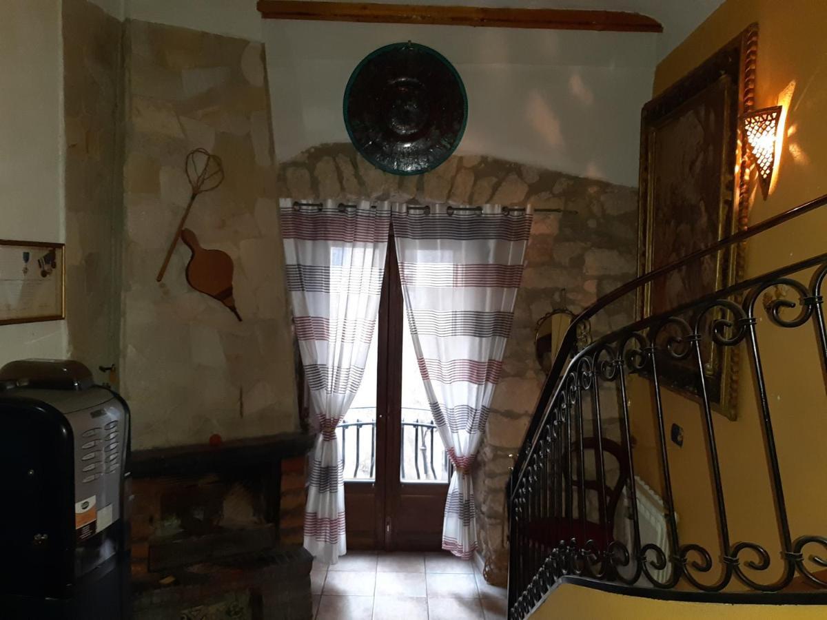 Отель Casa Rosy Кальтаниссетта Экстерьер фото